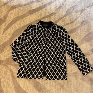 St. John Knit Boucle Diamond Swing Cape Jacket